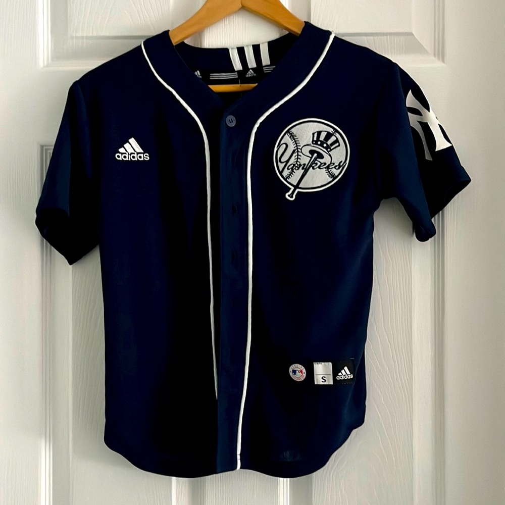 Yankees Jeter button down Adidas jersey size S Genuine merchandise dark blue